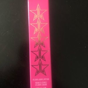 Jeffree Star velour liquid lipstick in 818